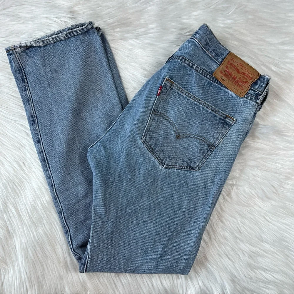 Levi's 501 Original Fit Button‎ Fly Non-Stretch Jeans